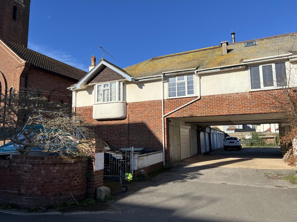 Lot: 148 - TWO-BEDROOM COACH HOUSE FOR UPDATING - Further view of front